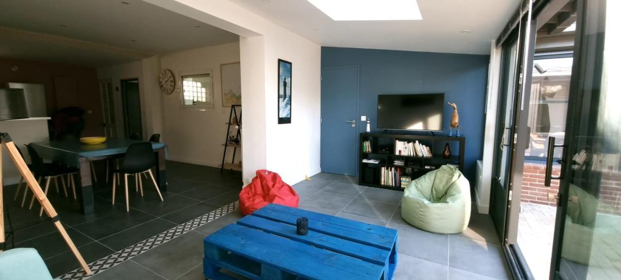 House With Terrace Near The Beach ディナール エクステリア 写真